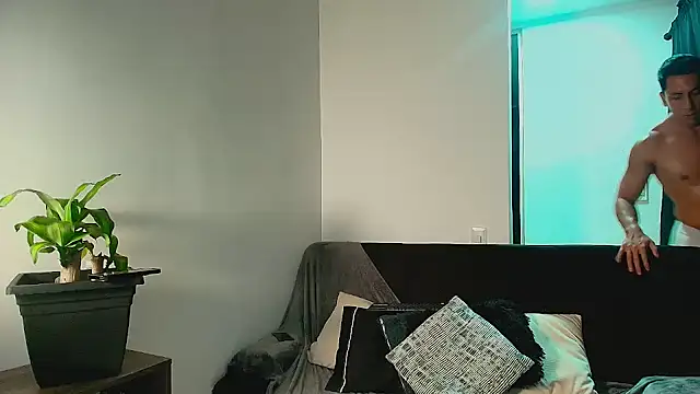 Lucio__Fox webcam