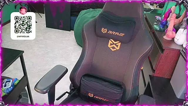 Maya_Viola webcam