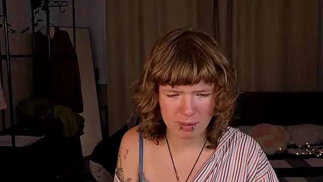 VioletDesiree webcam