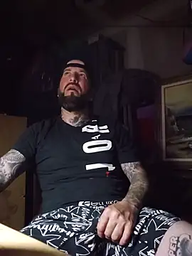 Beardedtattood webcam