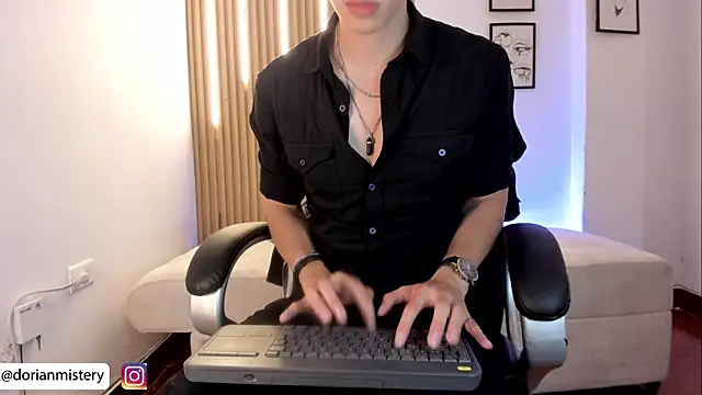Dorianmistery2322_ webcam