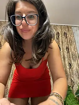 NadiraNoor webcam