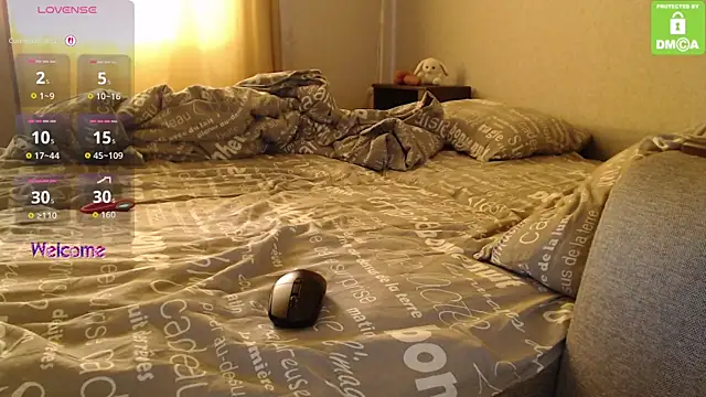 _M_i_a___ webcam
