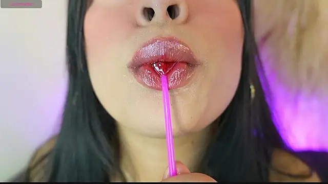 mia_roux1 webcam