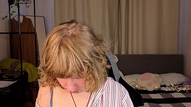 VioletDesiree webcam