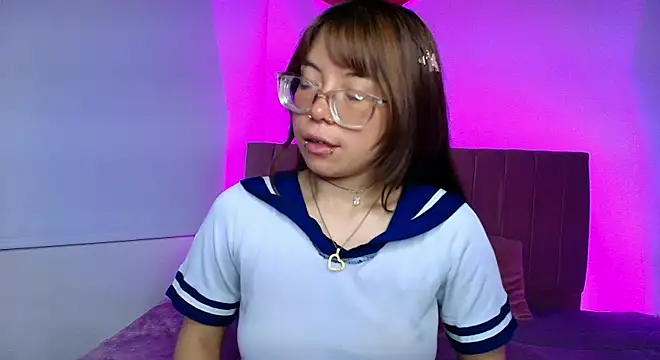 uchiiky_doll webcam