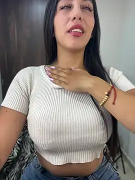 MiaJones21