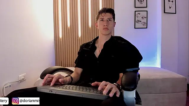 Dorianmistery2322_ webcam
