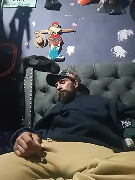 hairy_mannn webcam