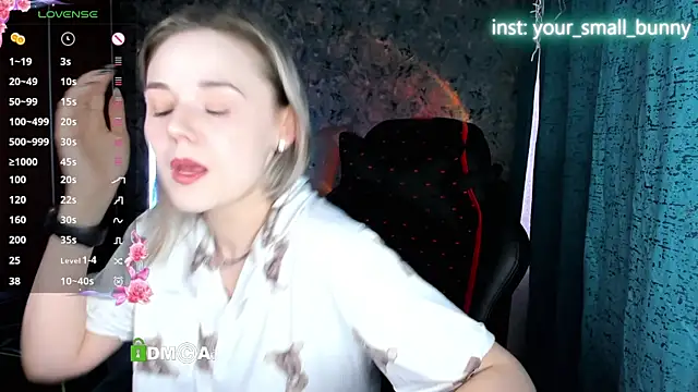 Your_small_bunny webcam