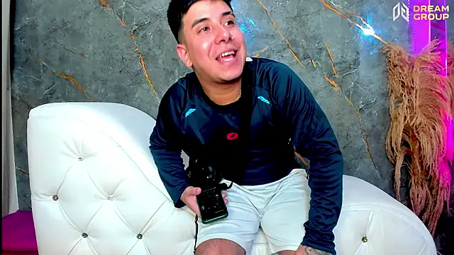 Yourslust_ webcam