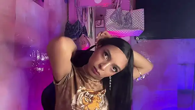 Skye_Moore webcam