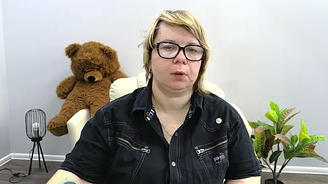 BonnnyBoobsy webcam