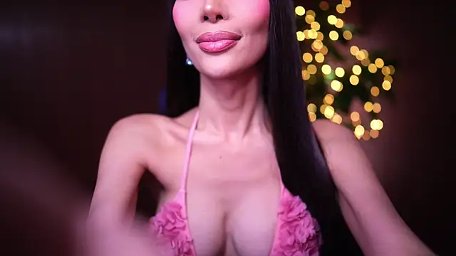 Model: xxforyoureyesonlyxx