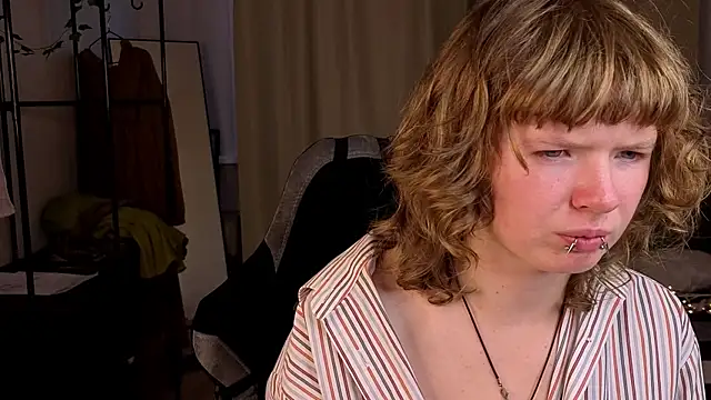 VioletDesiree webcam