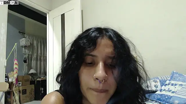 AlinaWoolf_ webcam