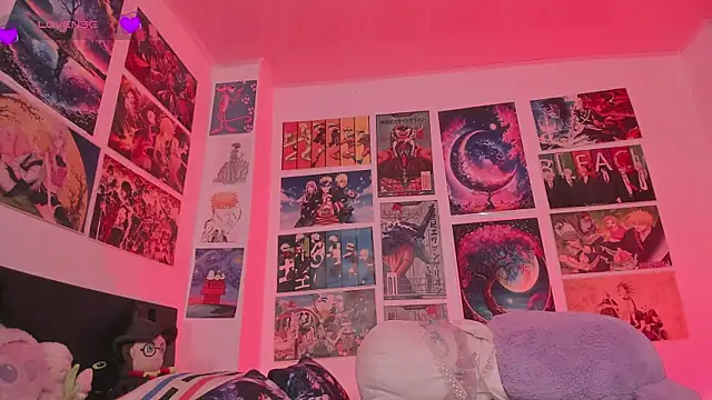 MissCurvyTop webcam