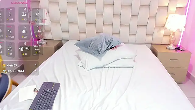 SalomeBins webcam