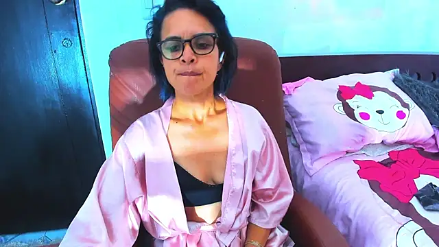 BrianaGarner webcam