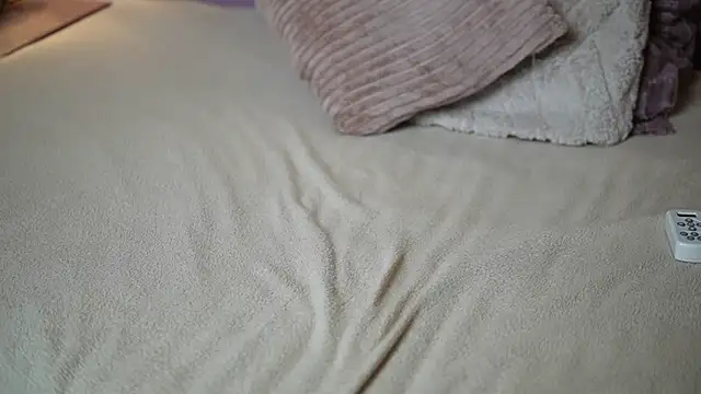 JoelleApril webcam
