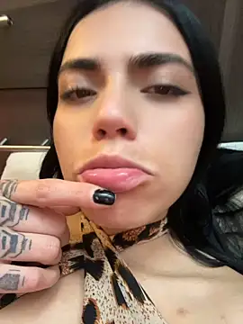 i_am_nina_ webcam