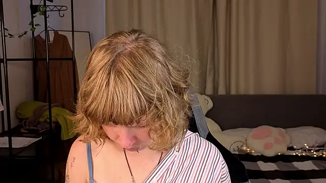 VioletDesiree webcam