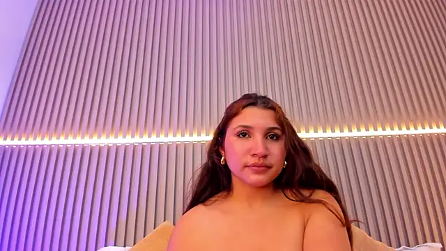 Victoria_Rosee webcam