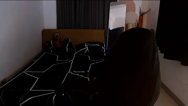 Ur_QueenCamilla webcam