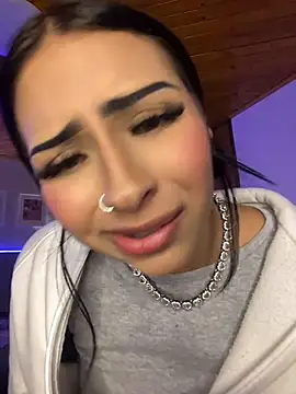 Hilary_pinkk