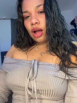 Rashell1_Queen webcam