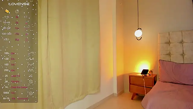 Naomy9_ webcam