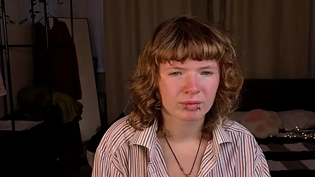 VioletDesiree webcam