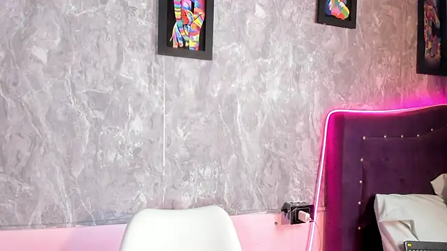 Mara_friendboy699 webcam