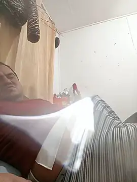 coupleCol90 webcam