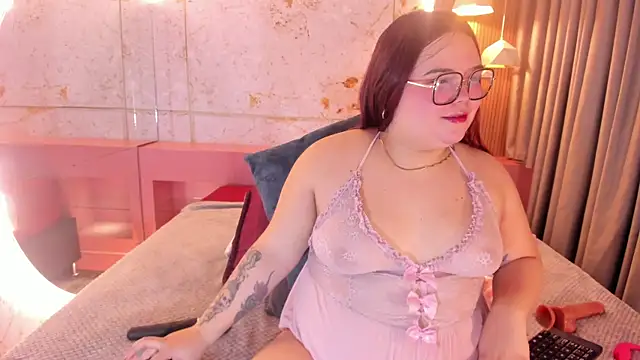 Lushi_Love webcam