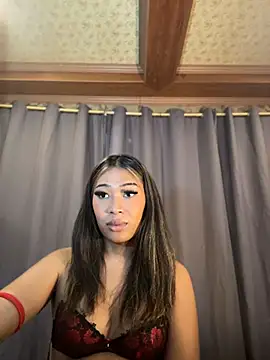hugecock_tamira webcam
