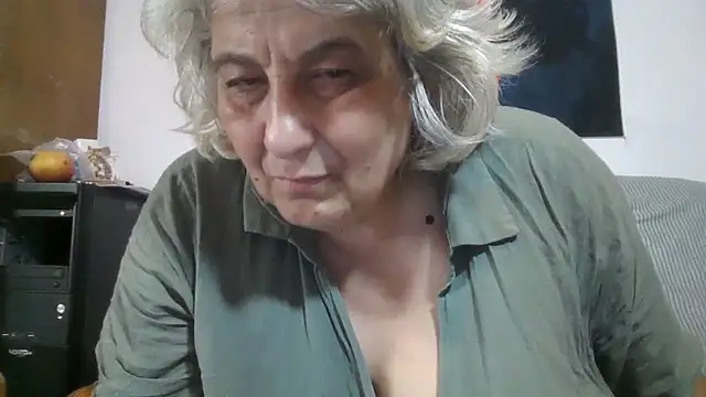 ExquisiteMature webcam
