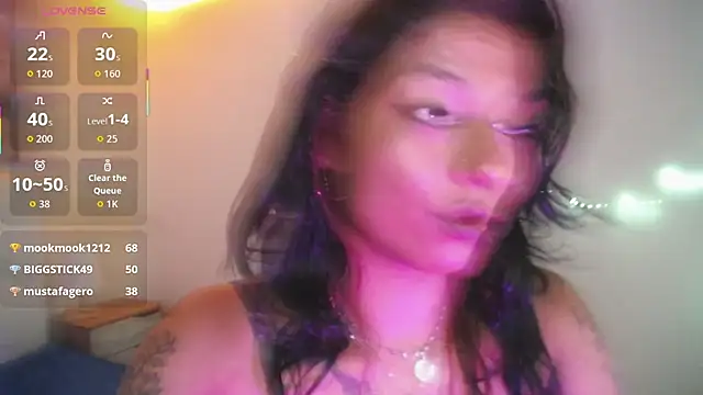 SamathaMay webcam