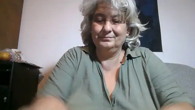 ExquisiteMature webcam