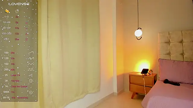 Naomy9_ webcam
