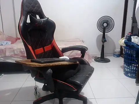 Adriana_0312 webcam