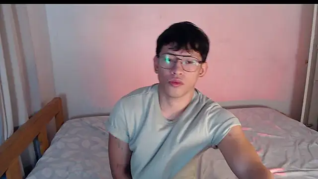 pinkcock_froi2305 webcam