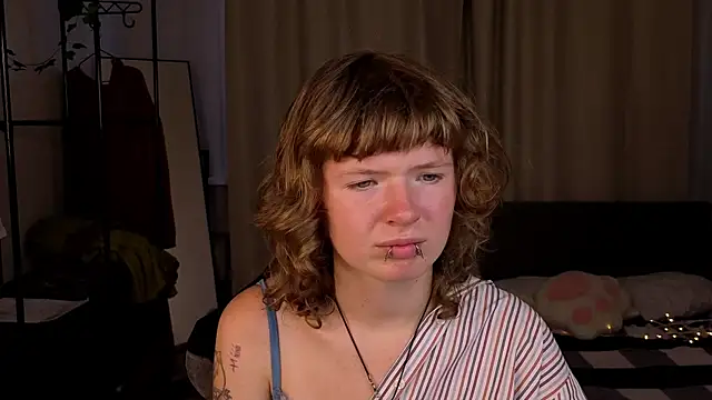 VioletDesiree webcam