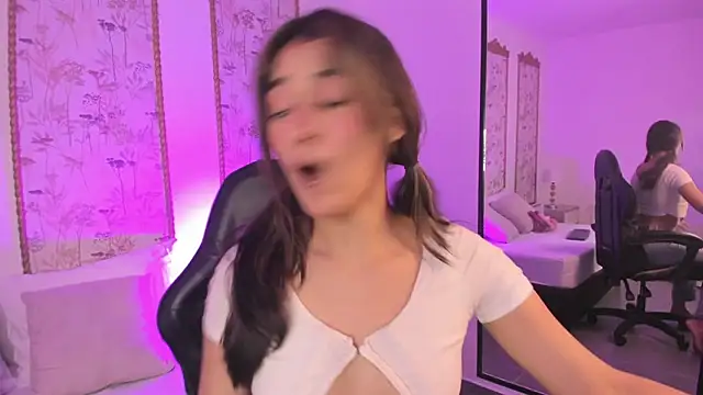 cristin_collins webcam