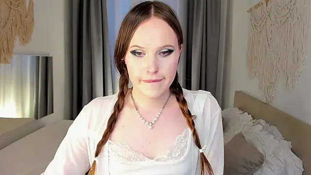 EffieMinki webcam