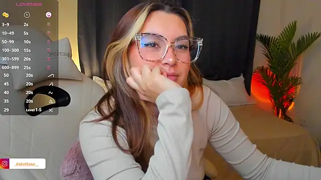 dakottaa_ webcam