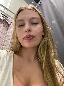 LeiaMood live cam on StripChat