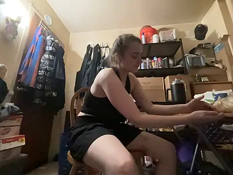 snowbunnycake_131 - Snowbunnycake_131's free webcam - UK Sex Cams