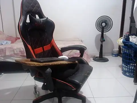 Adriana_0312 webcam