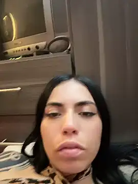 i_am_nina_ (F young) - blowjob on knees for you